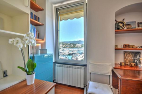La Nicchia sul porto-Seaview, walking to the beach Santa Margherita Ligure